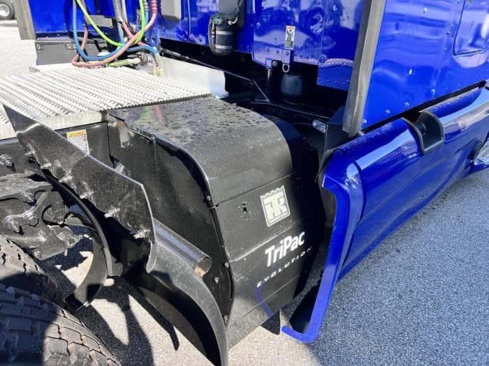 2022 Peterbilt 579 — photo 10