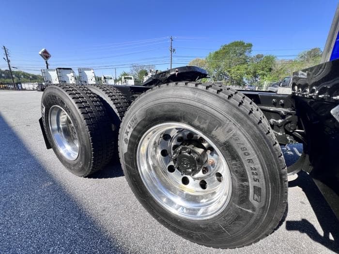 2022 Peterbilt 579 — photo 12