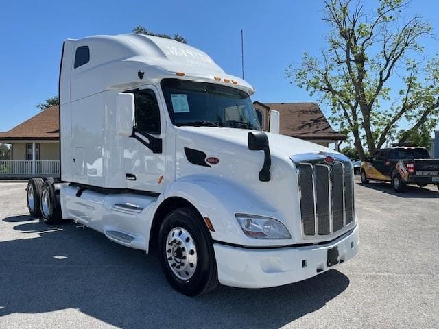 2022 Peterbilt 579 — photo 10