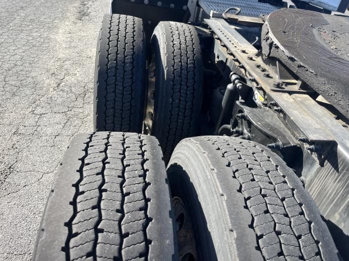 2022 Peterbilt 579 — photo 8