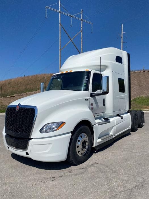 2026 International LT — photo 2