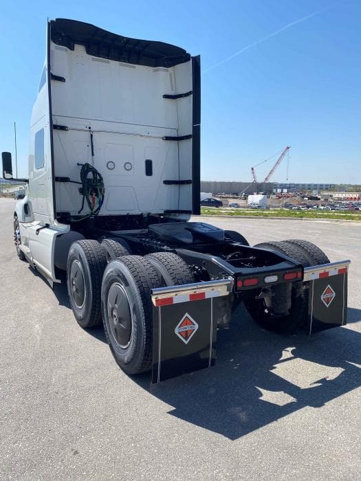 2026 International LT — photo 4