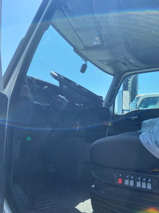 2026 International LT — photo 9