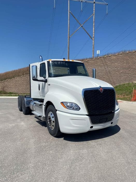 2026 International LT — photo 3