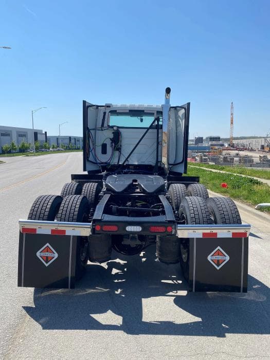 2026 International LT — photo 8