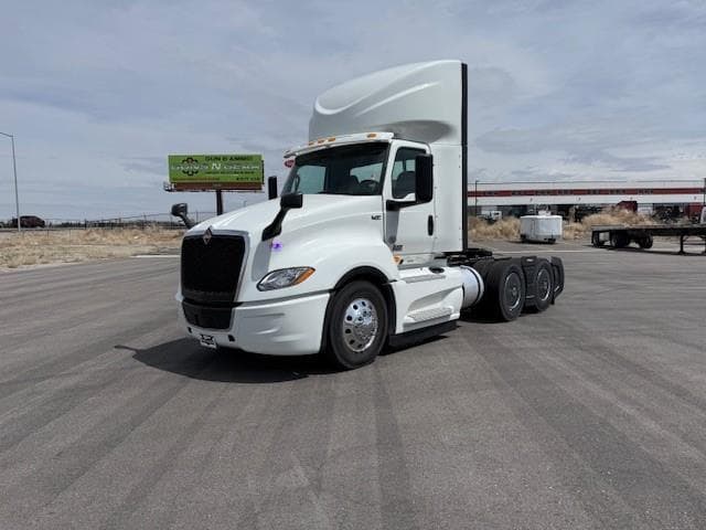 2026 International LT — photo 2