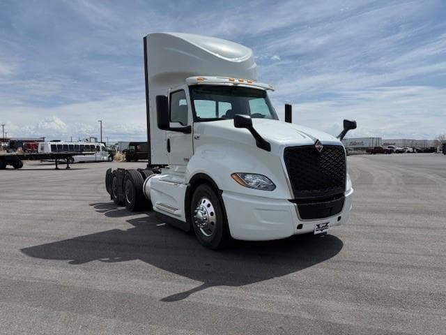 2026 International LT — photo 8