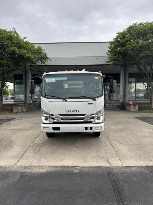 2024 Isuzu NRR — photo 4