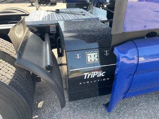 2022 Peterbilt 579 — photo 12