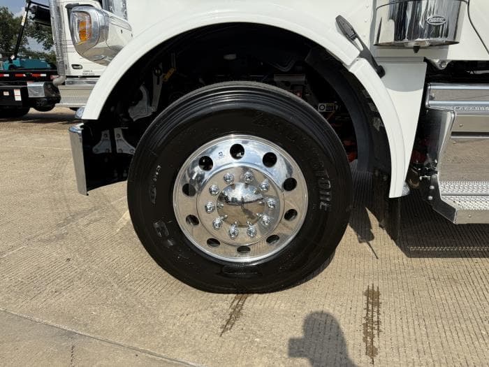 2026 Peterbilt 589 — photo 21