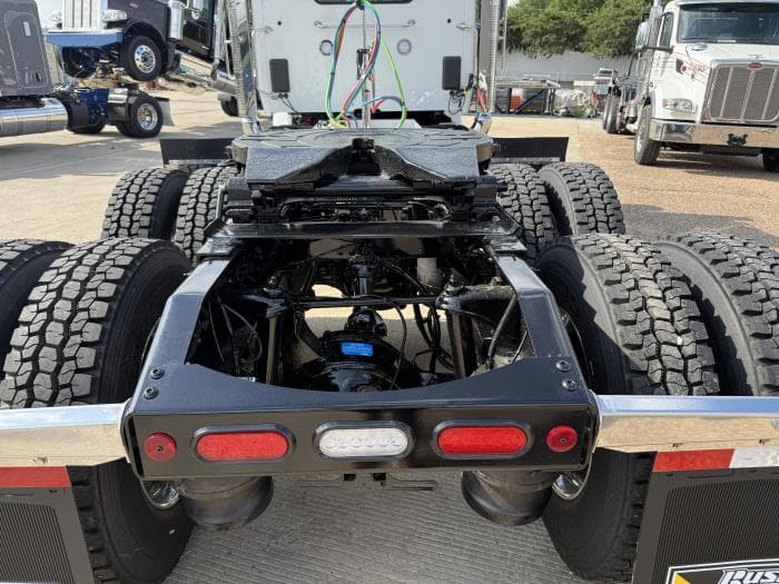 2026 Peterbilt 589 — photo 28