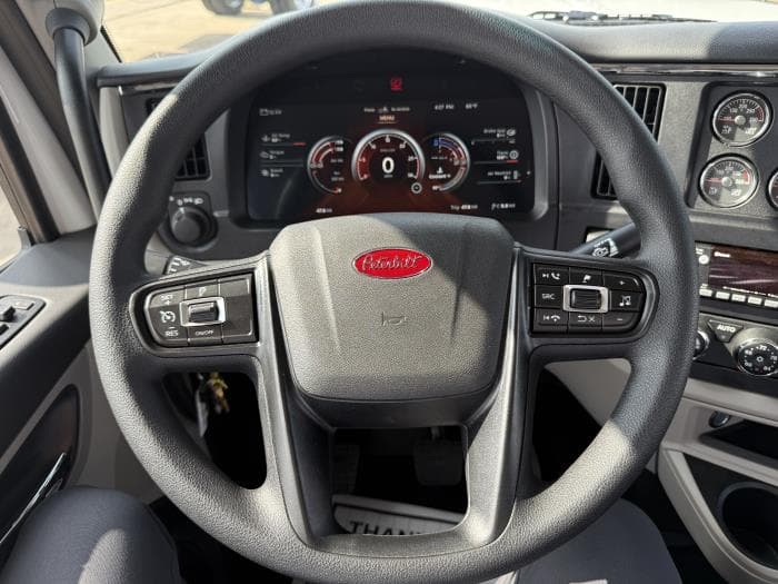 2026 Peterbilt 589 — photo 36