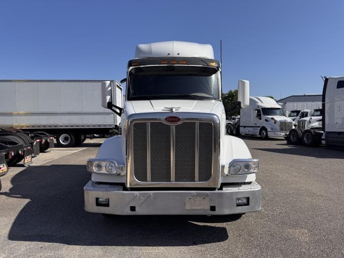 2022 Peterbilt 567 — photo 9