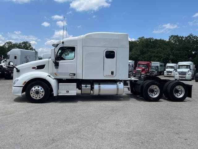 2021 Peterbilt 579 — photo 3