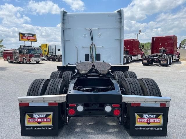 2021 Peterbilt 579 — photo 5