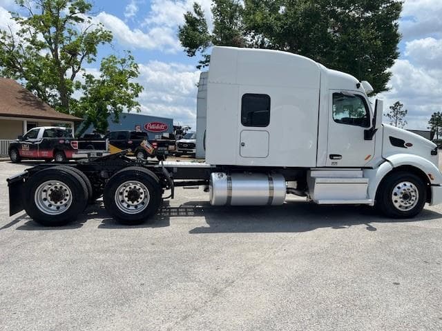 2021 Peterbilt 579 — photo 7