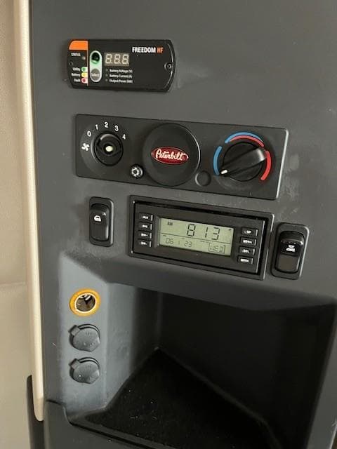 2021 Peterbilt 579 — photo 12