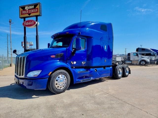 2022 Peterbilt 579 — photo 8