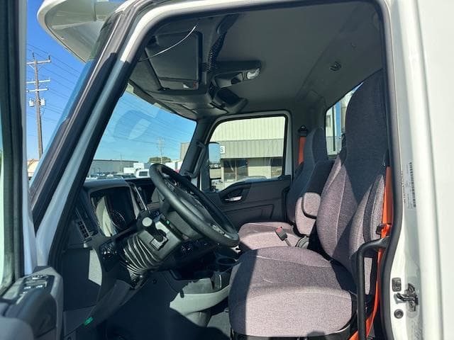 2026 International LT — photo 19