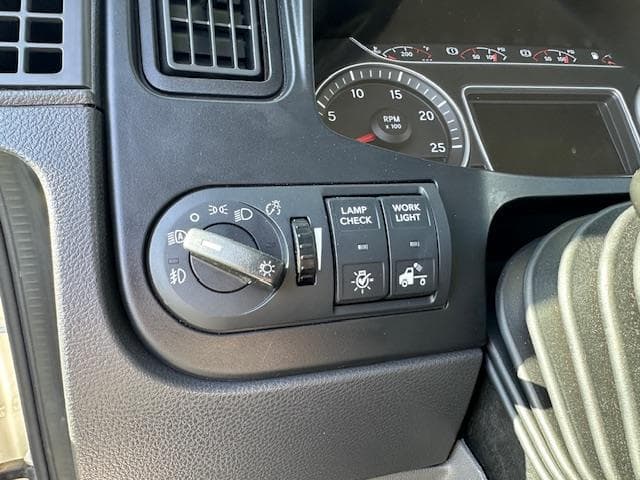 2026 International LT — photo 22