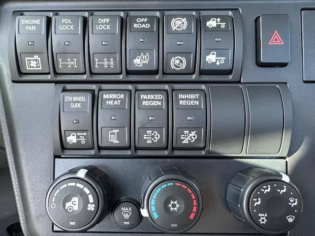 2026 International LT — photo 29