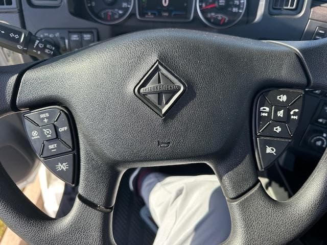 2026 International LT — photo 34
