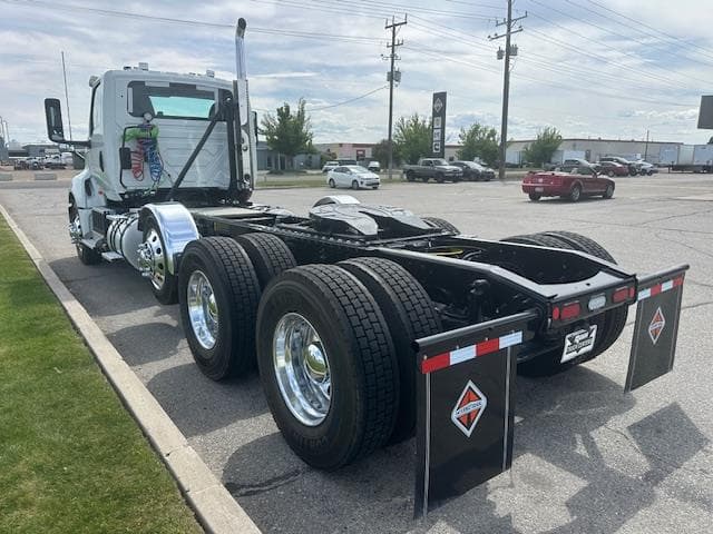 2026 International LT — photo 4