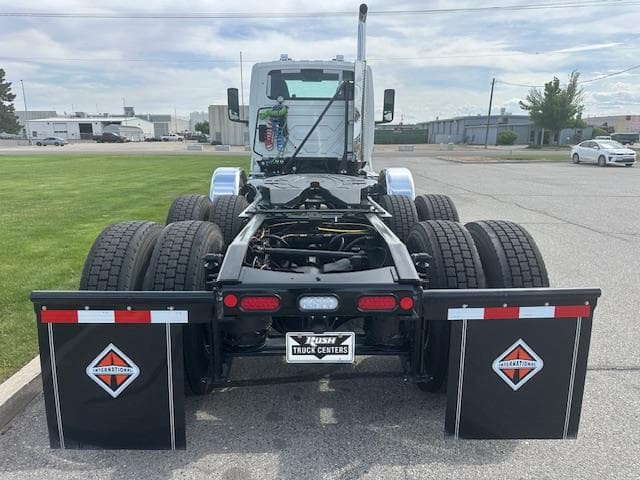 2026 International LT — photo 5