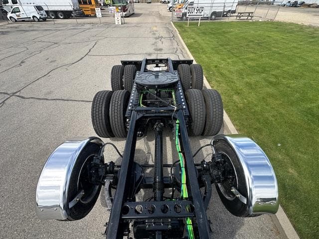 2026 International LT — photo 17