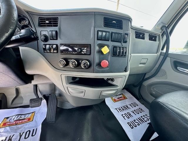 2021 Peterbilt 579 — photo 13