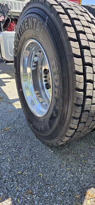 2025 Isuzu FTR — photo 8