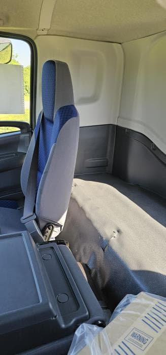 2025 Isuzu FTR — photo 12