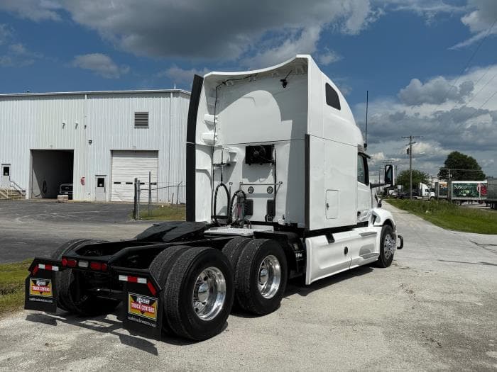 2022 Peterbilt 579 — photo 6