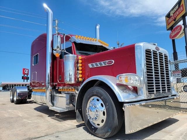 2022 Peterbilt 389 — photo 5