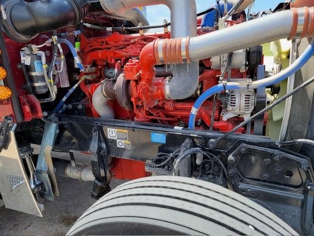 2022 Peterbilt 389 — photo 28