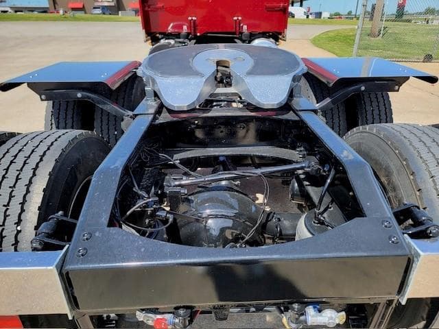 2022 Peterbilt 389 — photo 13