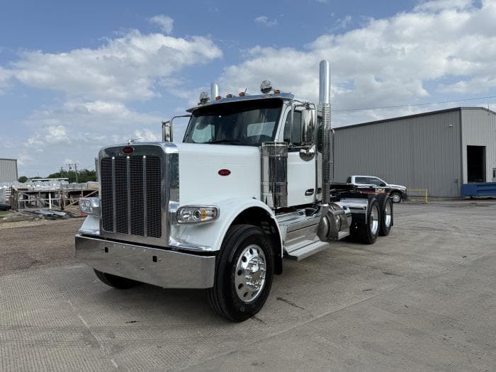 2026 Peterbilt 589 — photo 2