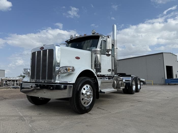 2026 Peterbilt 589 — photo 3