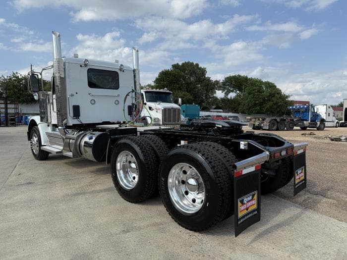2026 Peterbilt 589 — photo 9