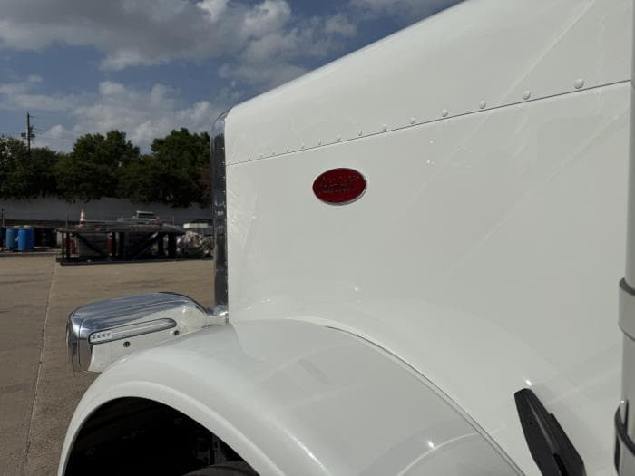 2026 Peterbilt 589 — photo 18