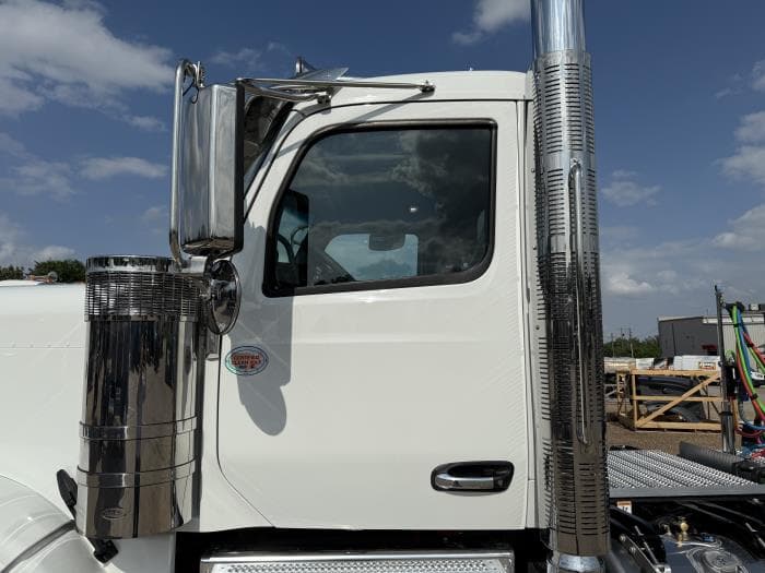 2026 Peterbilt 589 — photo 29