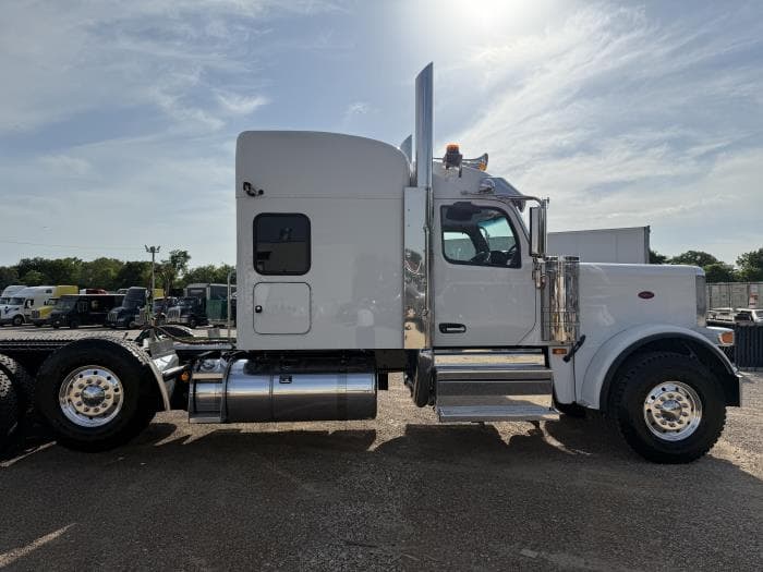 2026 Peterbilt 589 — photo 11