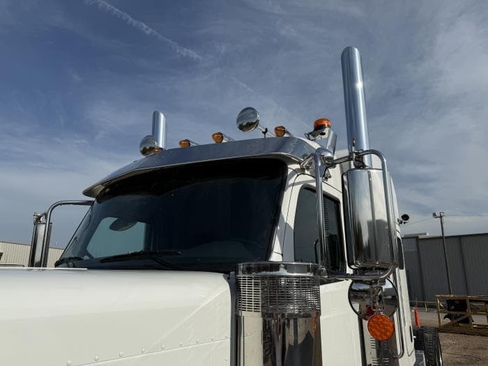 2026 Peterbilt 589 — photo 14