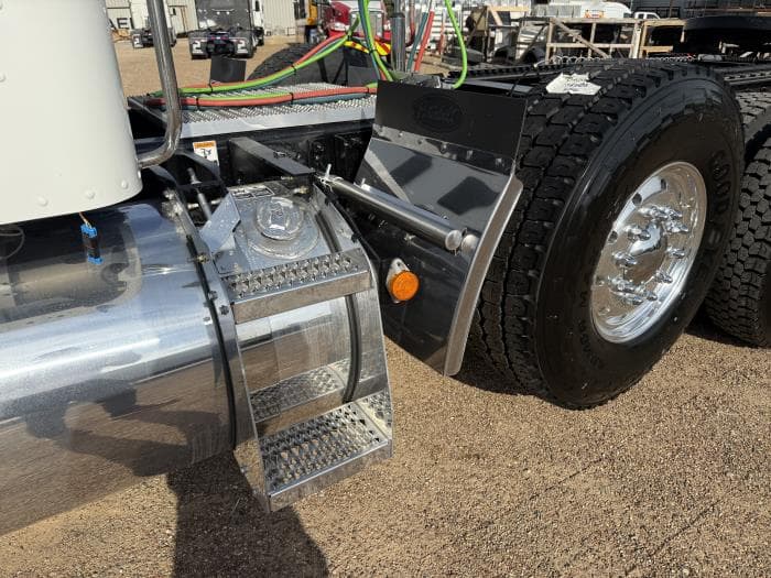 2026 Peterbilt 589 — photo 22