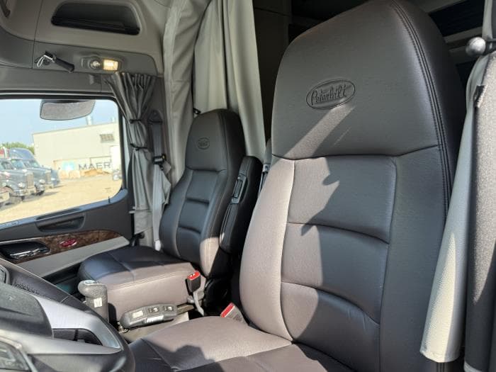 2026 Peterbilt 589 — photo 31