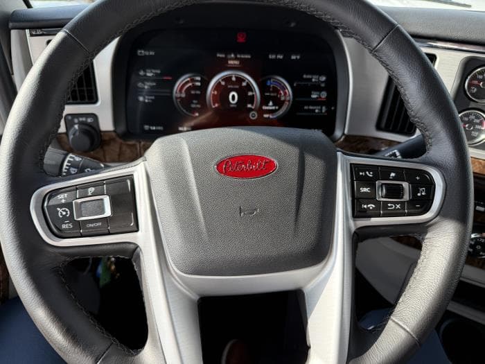 2026 Peterbilt 589 — photo 32