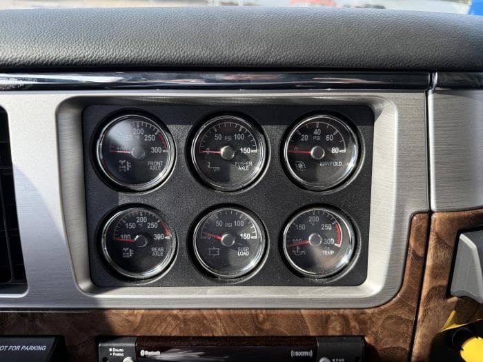 2026 Peterbilt 589 — photo 37