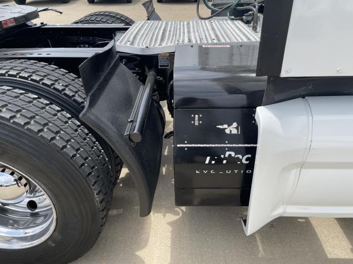 2022 Peterbilt 579 — photo 6