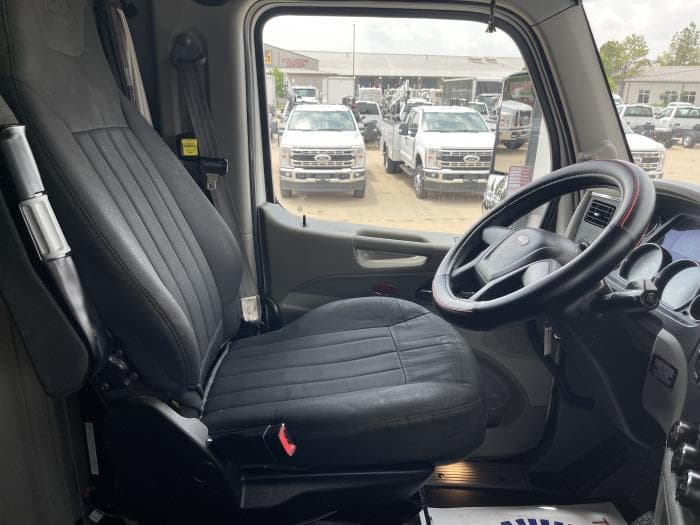 2022 Peterbilt 579 — photo 18