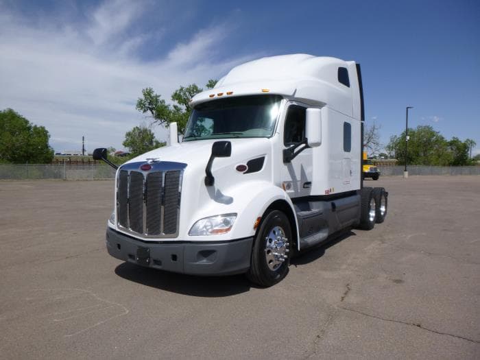 2021 Peterbilt 579 — photo 3
